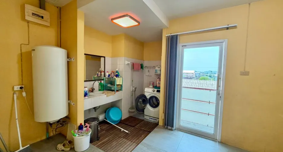 For sale 3 bedrooms retail Space in Mueang Phuket, Phuket