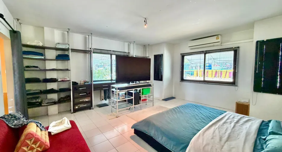 For sale 3 bedrooms retail Space in Mueang Phuket, Phuket