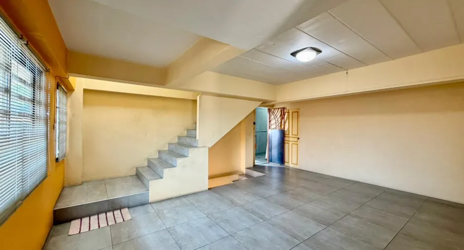 For sale 3 bedrooms retail Space in Mueang Phuket, Phuket