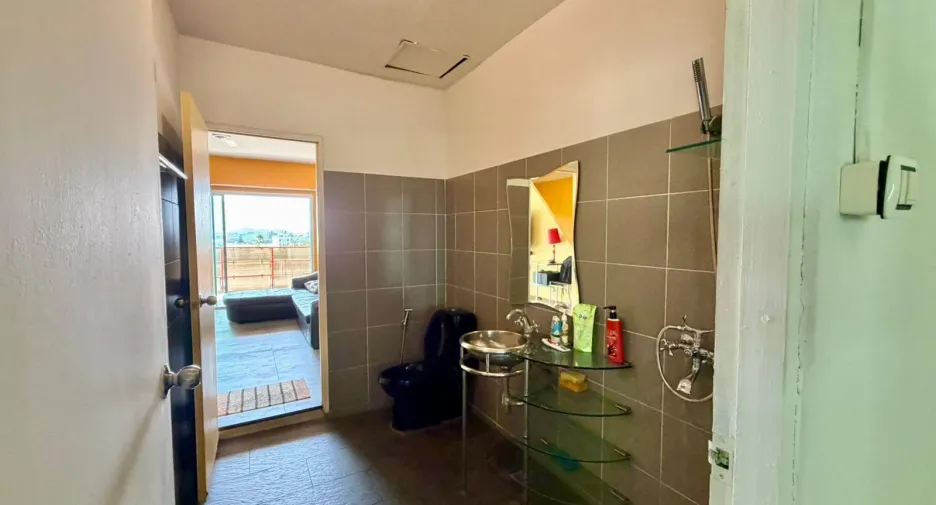 For sale 3 bedrooms retail Space in Mueang Phuket, Phuket
