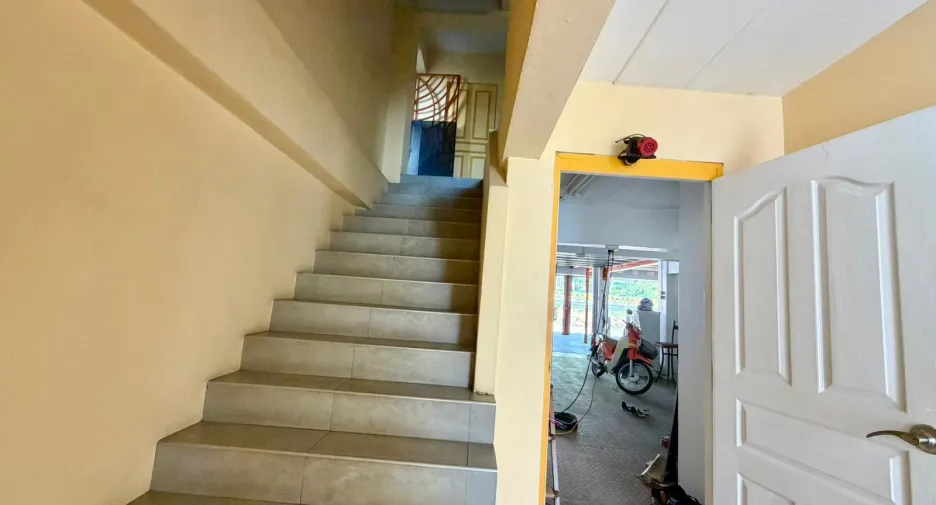 For sale 3 bedrooms retail Space in Mueang Phuket, Phuket