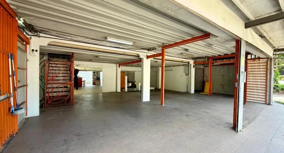 For sale 3 bedrooms retail Space in Mueang Phuket, Phuket