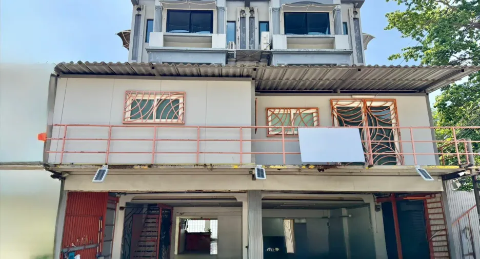 For sale 3 bedrooms retail Space in Mueang Phuket, Phuket