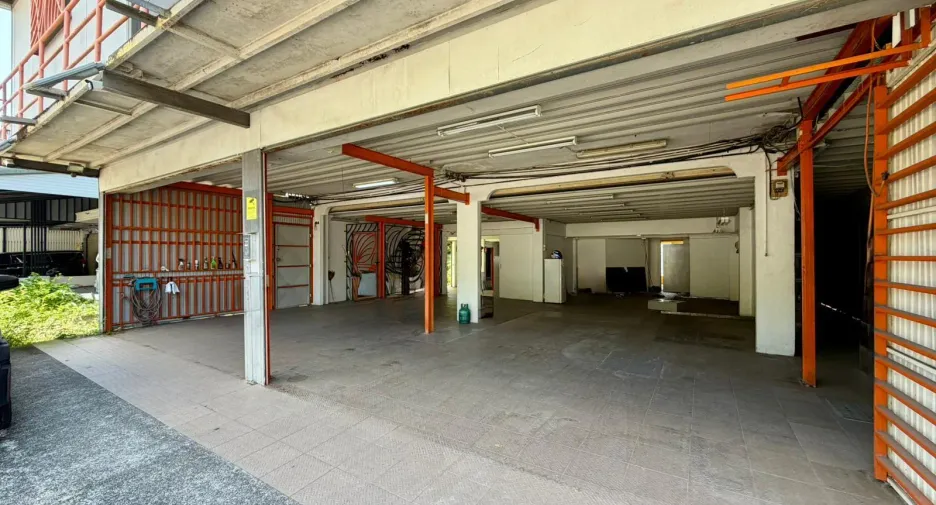 For sale 3 bedrooms retail Space in Mueang Phuket, Phuket