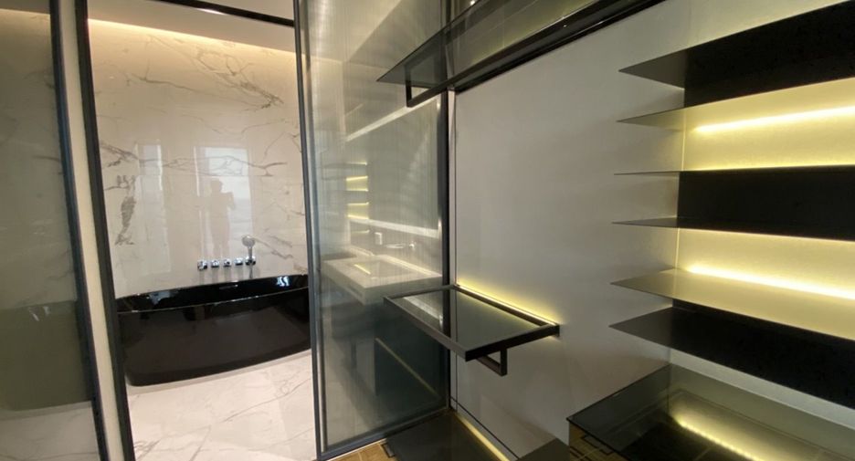 For rent 1 bed condo in Watthana, Bangkok