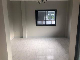 À vendre 3 chambres maison à Bang Khae, Bangkok