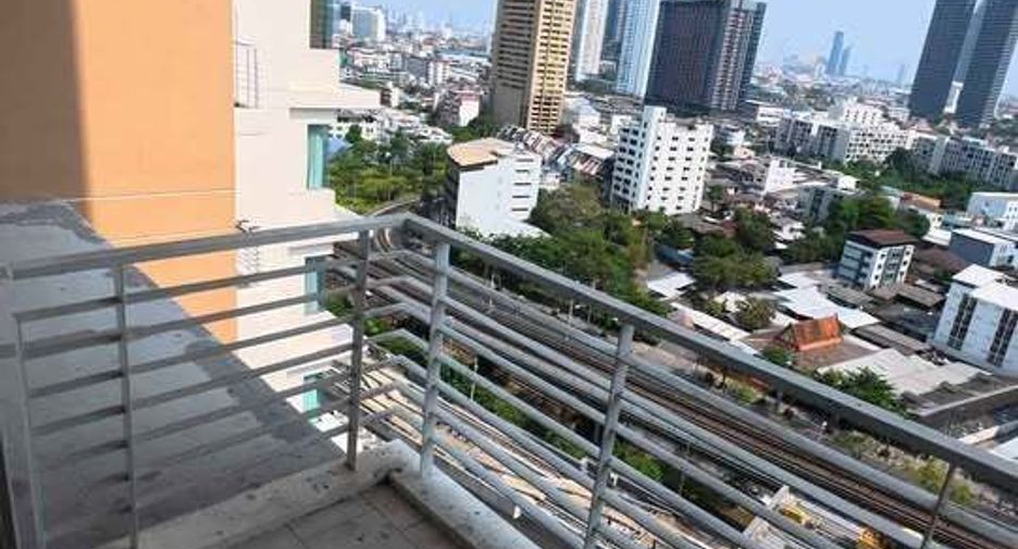 For rent 1 bed condo in Khlong San, Bangkok