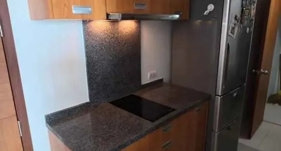 For rent 1 bed condo in Khlong San, Bangkok