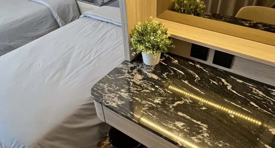 For rent 2 bedrooms condo in Pathum Wan, Bangkok