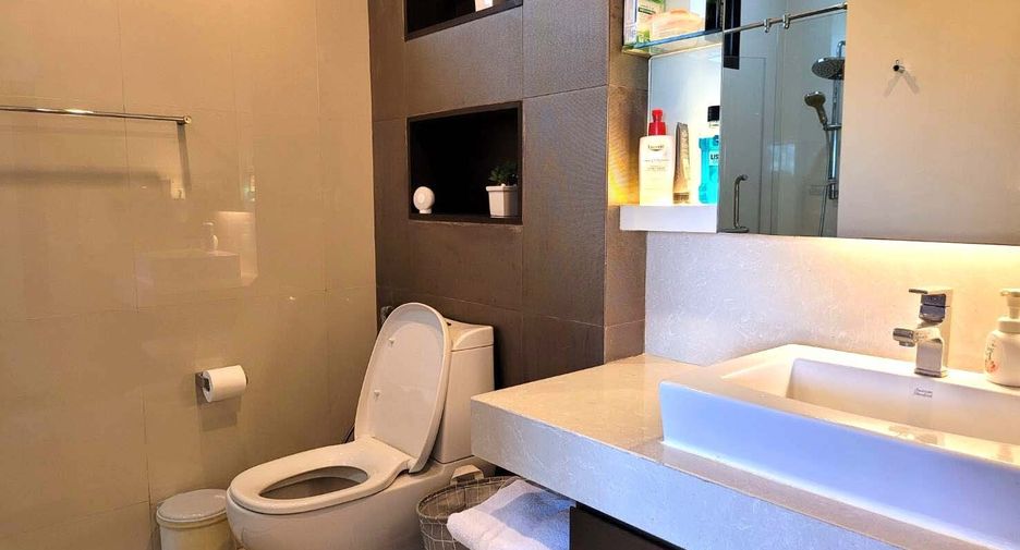 Villa en alquiler de 4 habitaciones en Watthana, Bangkok