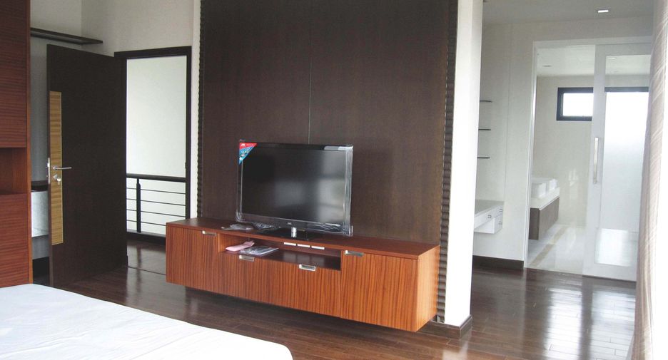 Villa en alquiler de 4 habitaciones en Watthana, Bangkok