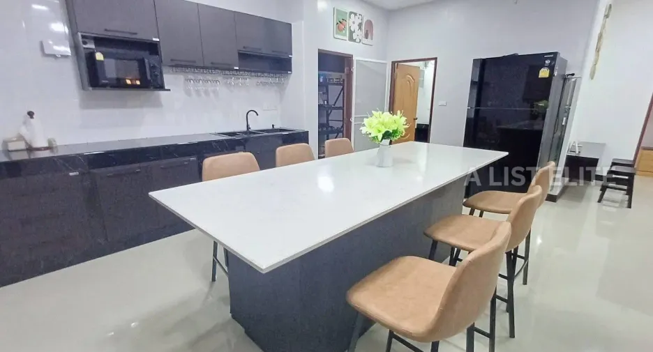 Haus zur Miete mit 6 Zimmer in East Pattaya, Pattaya