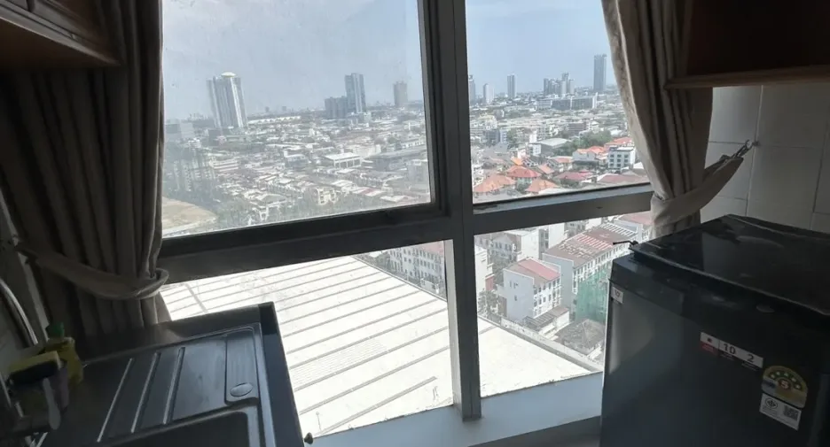 For rent 2 bedrooms condo in Yan Nawa, Bangkok