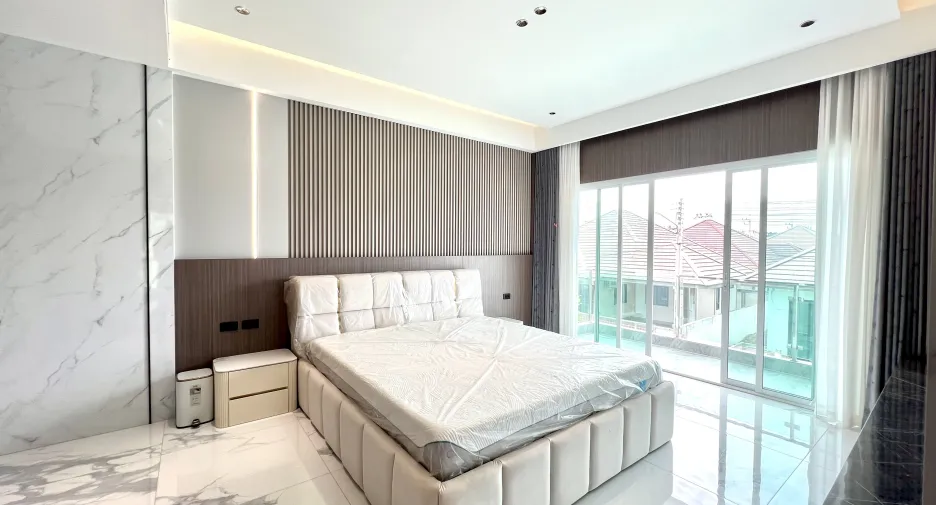 Villa en alquiler de 5 habitaciones en East Pattaya, Pattaya