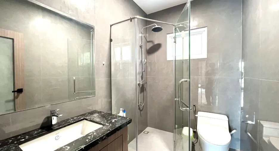 Villa en alquiler de 5 habitaciones en East Pattaya, Pattaya
