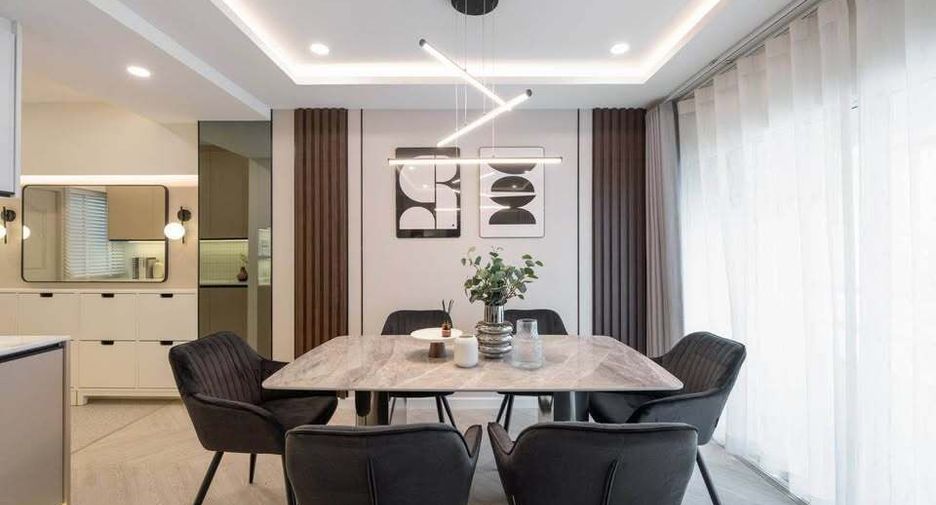 For rent 2 bedrooms condo in Watthana, Bangkok