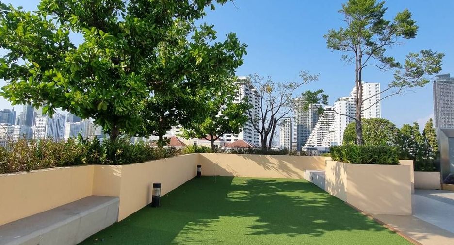 For rent 1 bed condo in Watthana, Bangkok