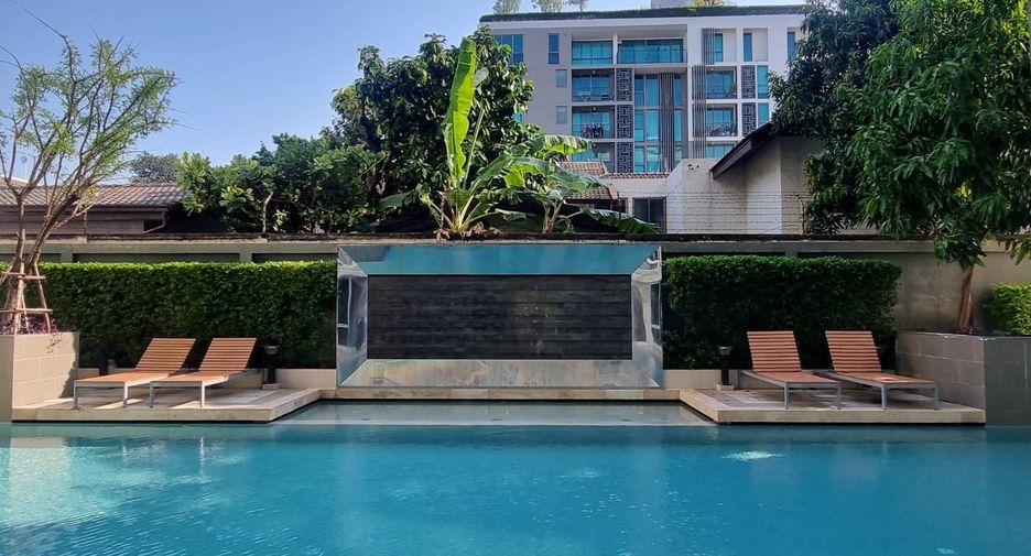 For rent 1 bed condo in Watthana, Bangkok