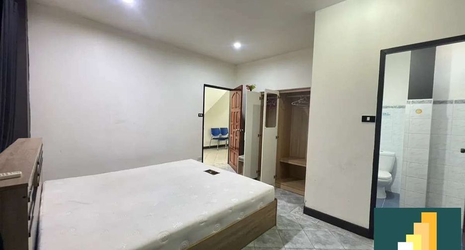 For rent 3 bedrooms house in East Pattaya, Pattaya