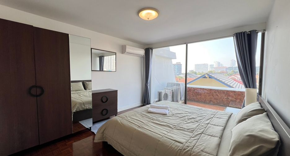 For rent 3 bedrooms house in East Pattaya, Pattaya