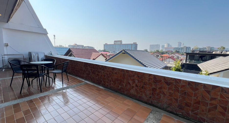 For rent 3 bedrooms house in East Pattaya, Pattaya