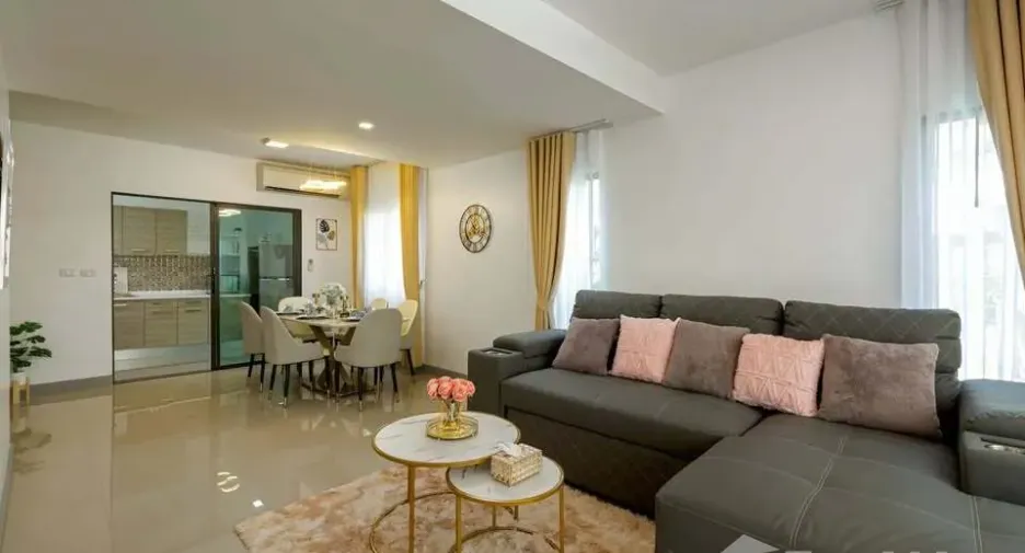 Villa en alquiler de 3 habitaciones en Kathu, Phuket