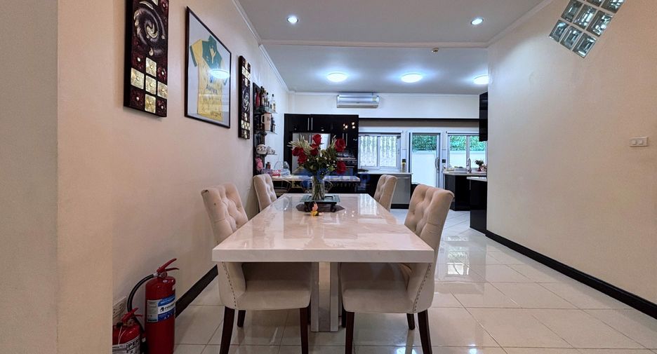 For sale 3 ベッドルーム house in South Pattaya, Pattaya