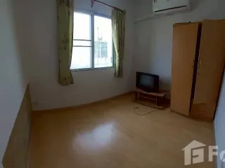 Casa adosada en alquiler de 3 habitaciones en Chom Thong, Bangkok