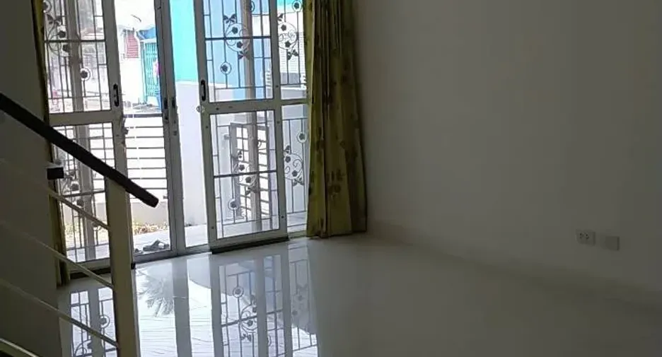 Reihenhaus zur Miete mit 3 Zimmer in Chom Thong, Bangkok