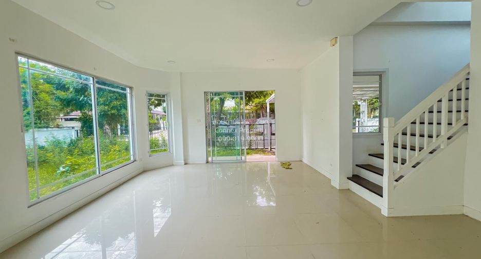 For sale 3 bedrooms house in Mueang Pathum Thani, Pathum Thani