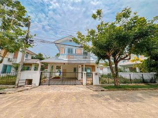For sale 3 bedrooms house in Mueang Pathum Thani, Pathum Thani