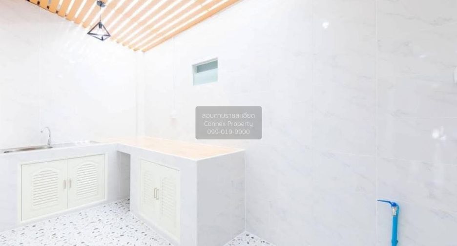 For sale 2 bedrooms townhouse in Thanyaburi, Pathum Thani
