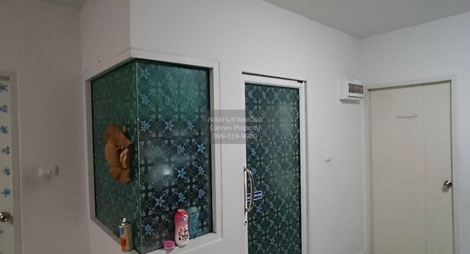 Casa adosada en venta de 4 habitaciones en Mueang Chon Buri, Chonburi