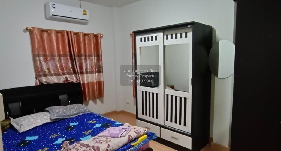 Casa adosada en venta de 4 habitaciones en Mueang Chon Buri, Chonburi