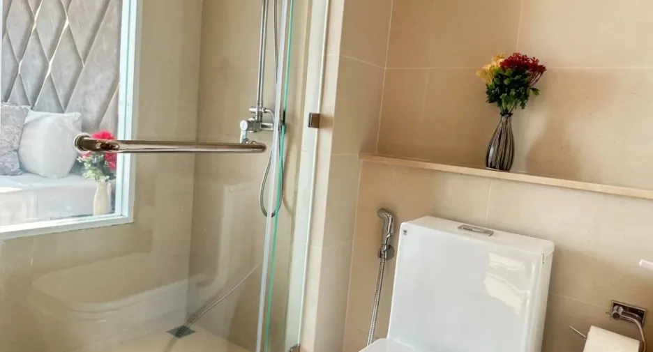 For sale 2 bedrooms condo in Jomtien, Pattaya