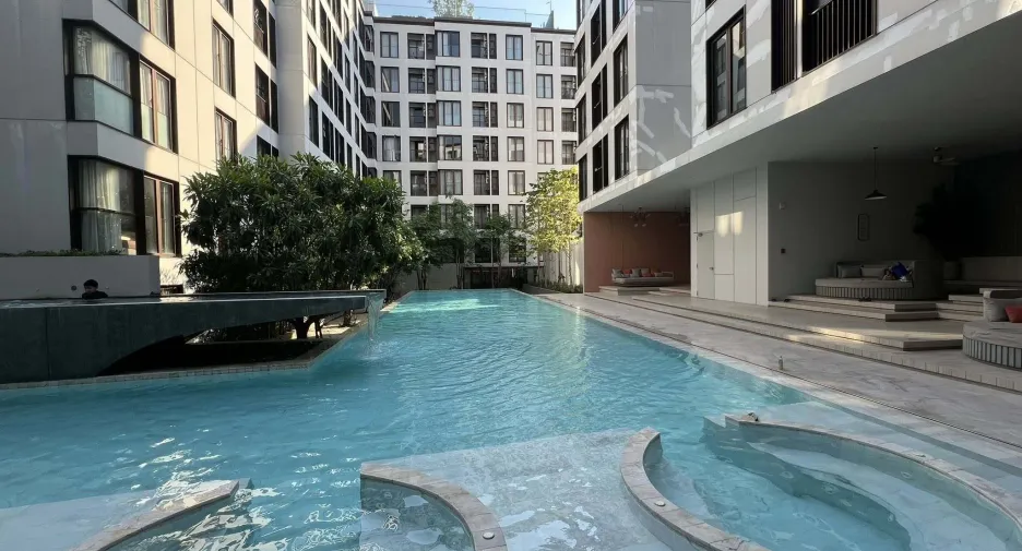 For rent 1 bed condo in Watthana, Bangkok