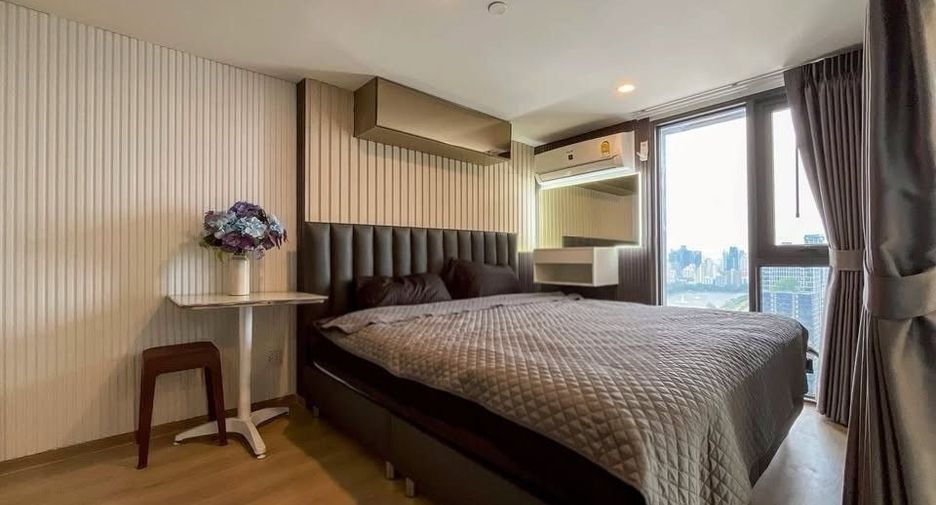 For rent 2 bedrooms condo in Khlong Toei, Bangkok