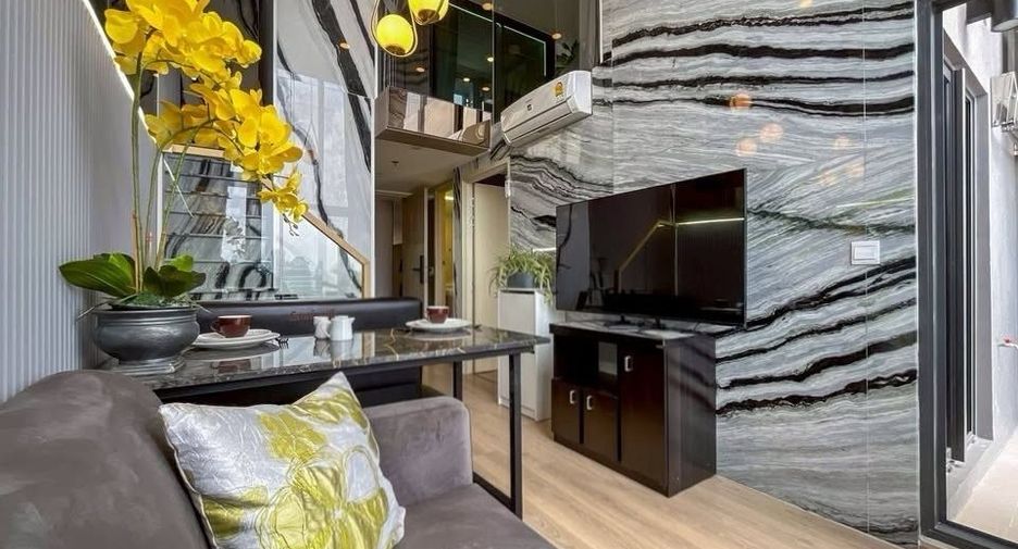 For rent 2 bedrooms condo in Khlong Toei, Bangkok