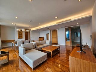 ให้เช่า 3 ห้องนอน คอนโด ใน วัฒนา, กรุงเทพฯ