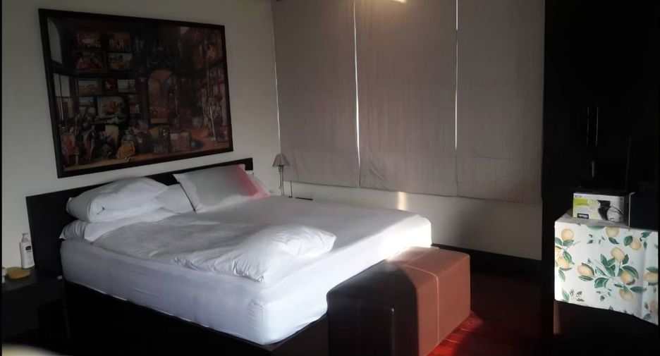 For sale 2 ベッドルーム condo in Watthana, Bangkok