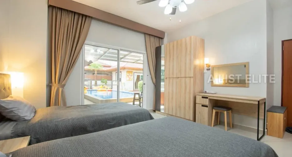 For rent 6 bedrooms house in East Pattaya, Pattaya