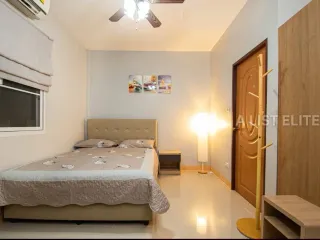 À louer 6 chambres maison à Bang Lamung, Chonburi
