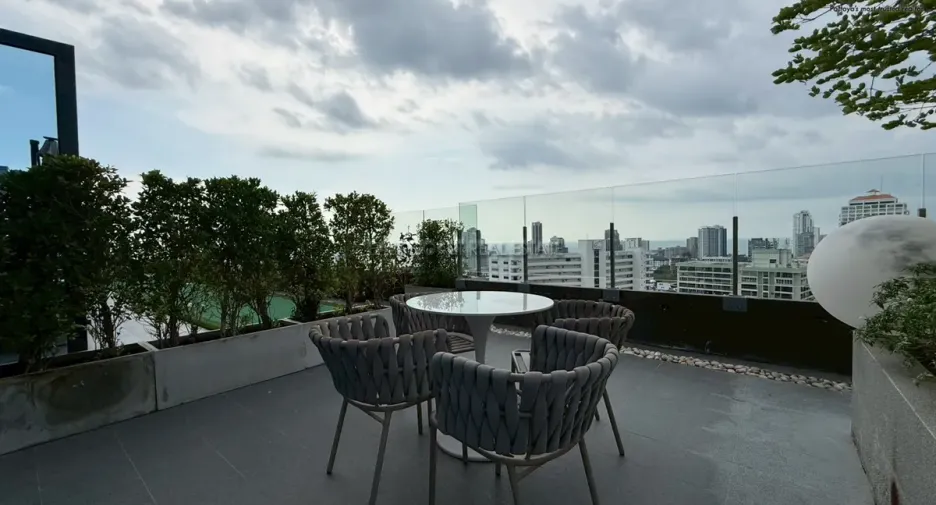 For rent 2 bedrooms condo in Bang Lamung, Chonburi