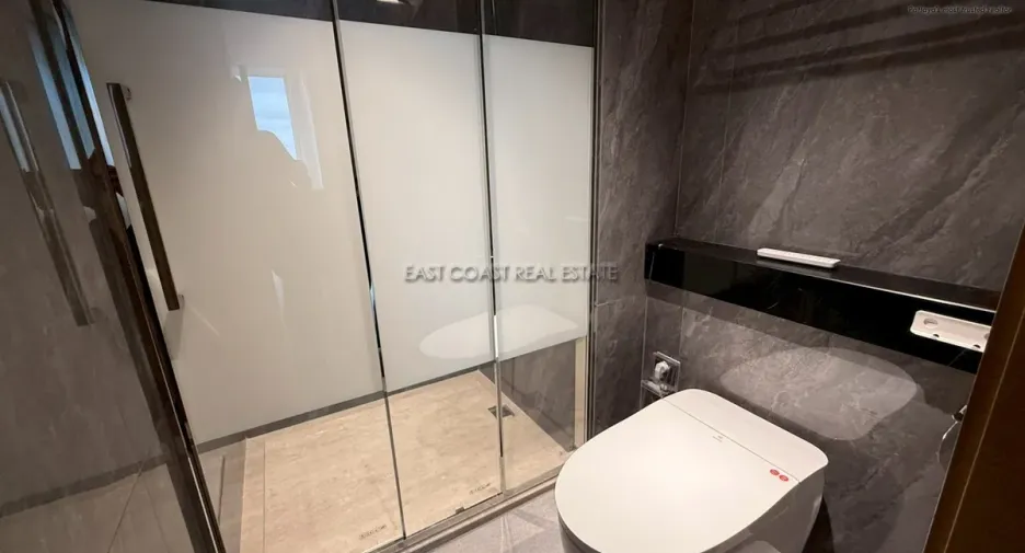 For rent 2 bedrooms condo in Bang Lamung, Chonburi