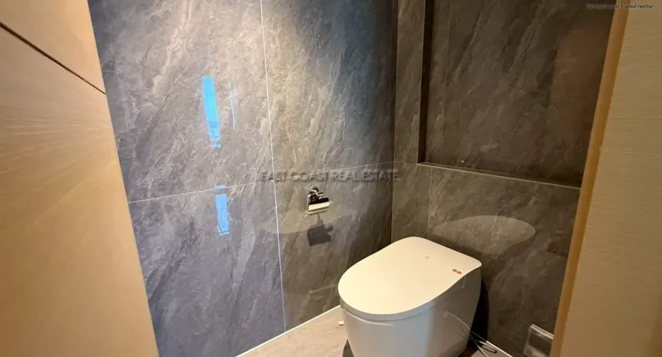 For rent 2 bedrooms condo in Bang Lamung, Chonburi