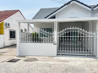 For Rent 2 Bedroom House In Bang Lamung, Chonburi