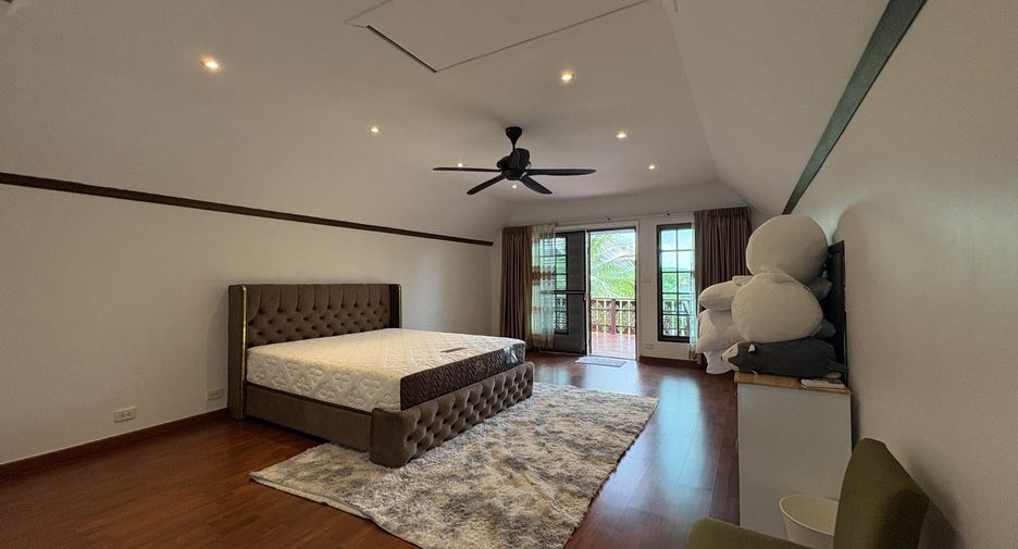 Villa en alquiler de 5 habitaciones en Mueang Phuket, Phuket