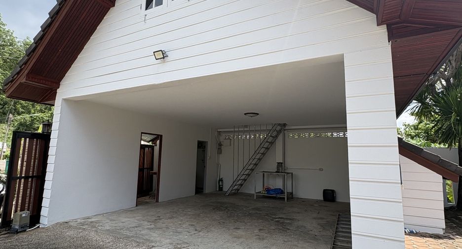 Villa en alquiler de 5 habitaciones en Mueang Phuket, Phuket