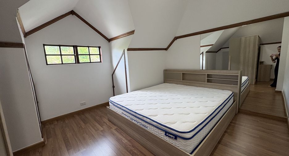 Villa en alquiler de 5 habitaciones en Mueang Phuket, Phuket