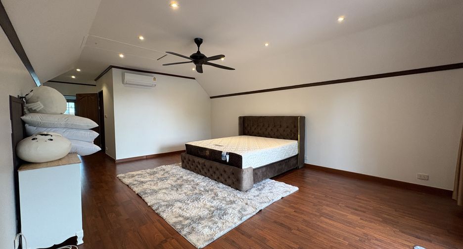 Villa en alquiler de 5 habitaciones en Mueang Phuket, Phuket